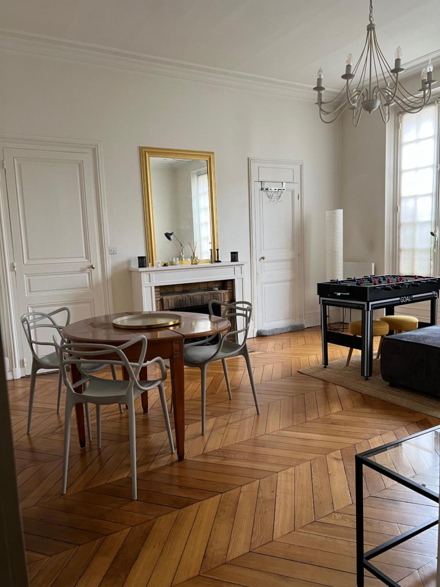 Grand Studio Lumineux En Plein Coeur De Versailles Luaran gambar